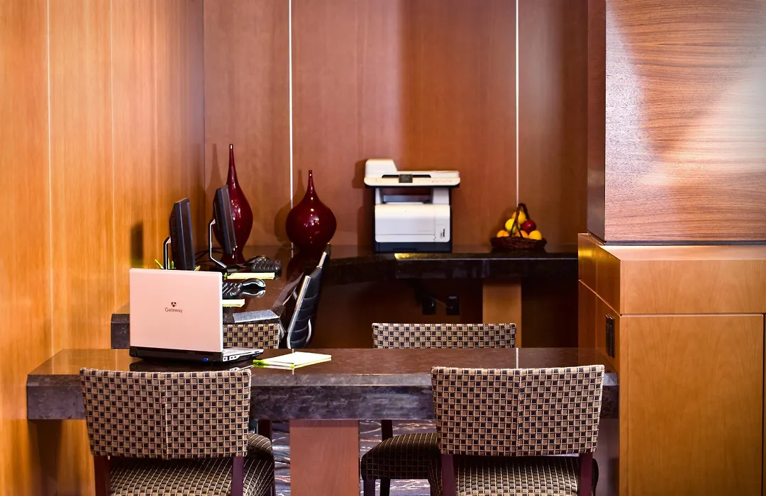 Courtyard By Marriott Boston Logan Airport-1