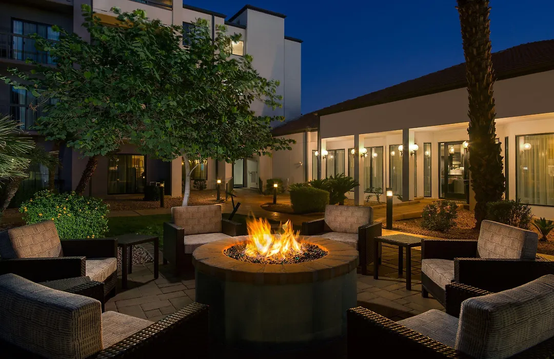 Courtyard By Marriott Phoenix Airport-1