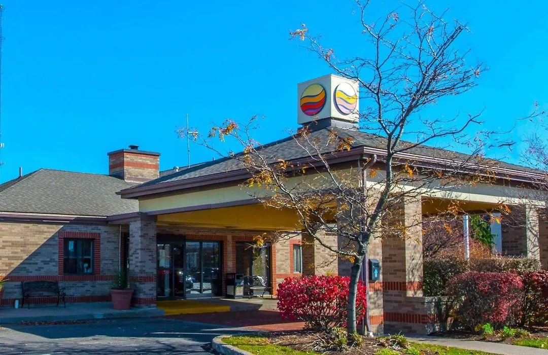 Comfort Inn & Suites Erie - Splash Lagoon Indoor Waterpark-1