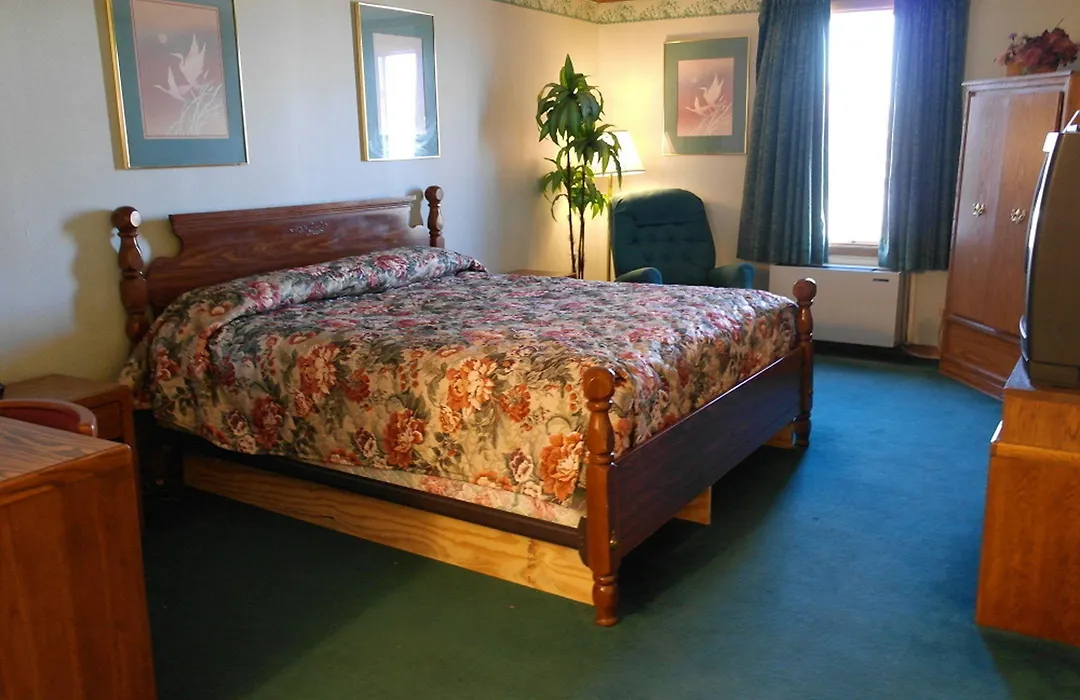 State Line Inn-1