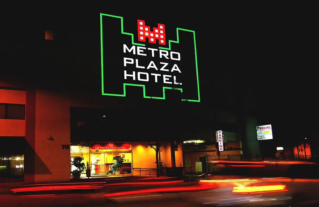 Metro Plaza Hotel-1