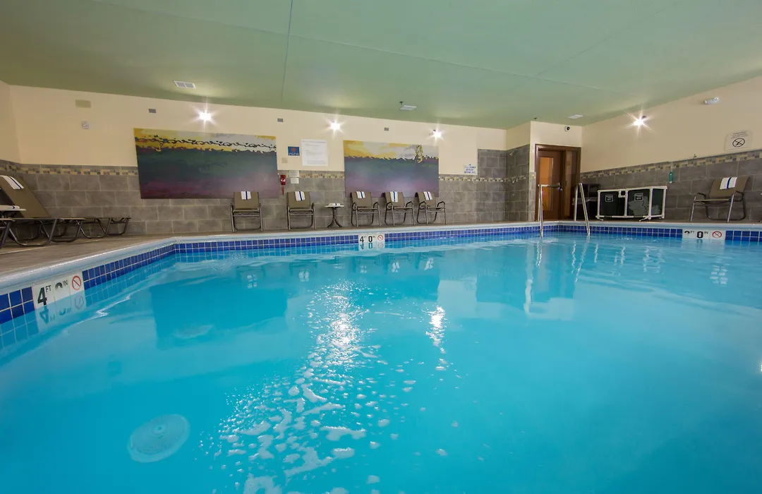 Fairfield Inn & Suites Burlington-1