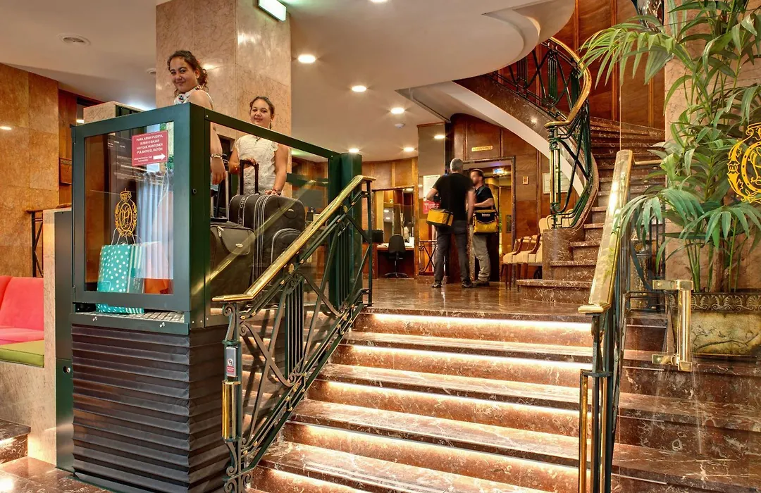 Hotel Hernán Cortés-1