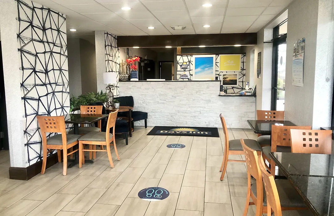 Days Inn By Wyndham Asheville Downtown North-1