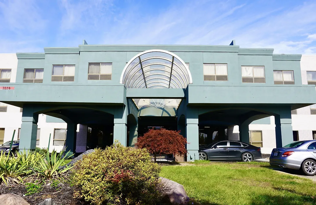 American Inn & Suites-1