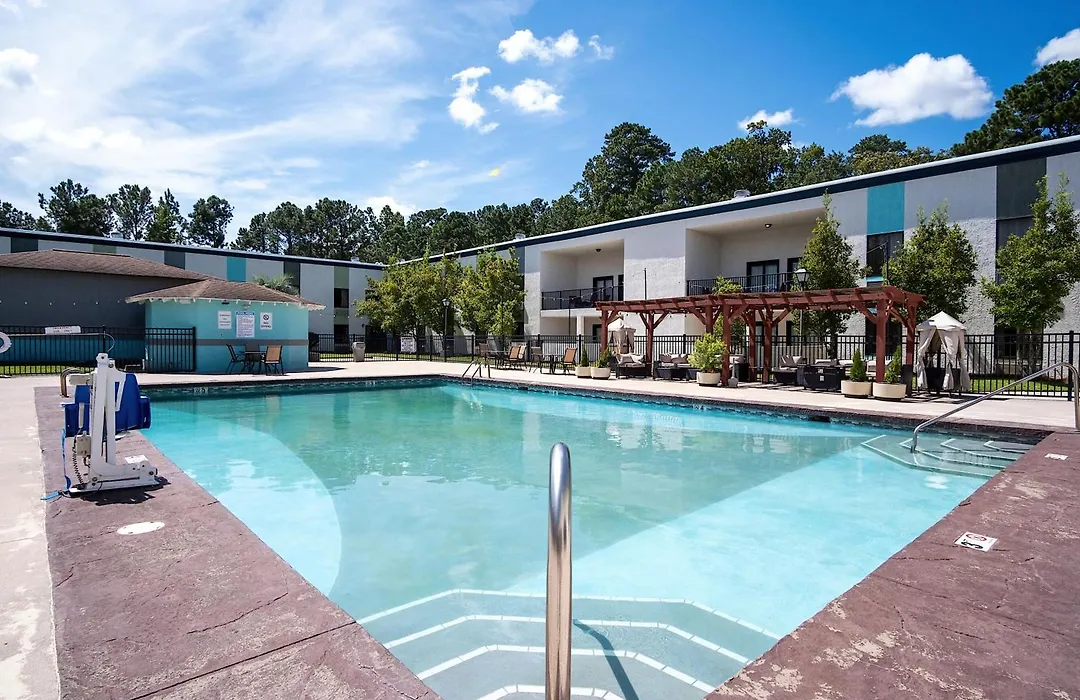 Cottonwood Suites Savannah Hotel & Conference Center-1