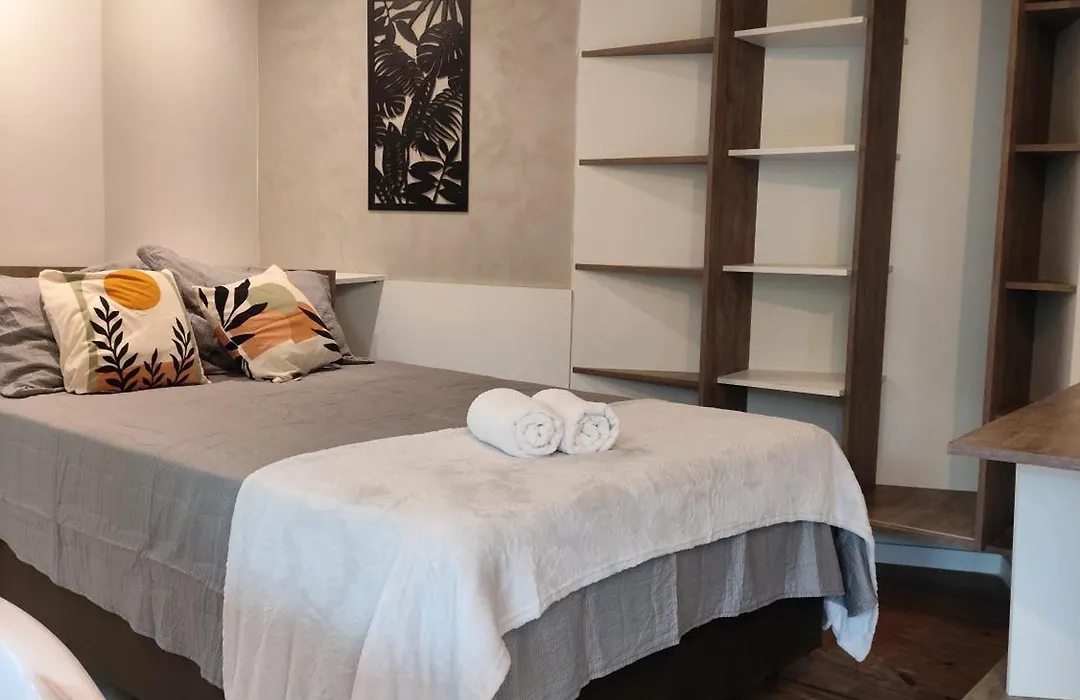 Bombinhas Guest House-1