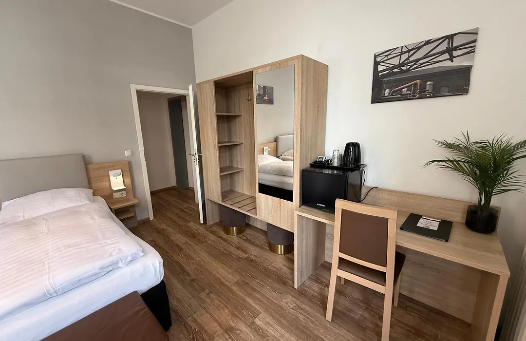 Central Hotel Duisburg-1