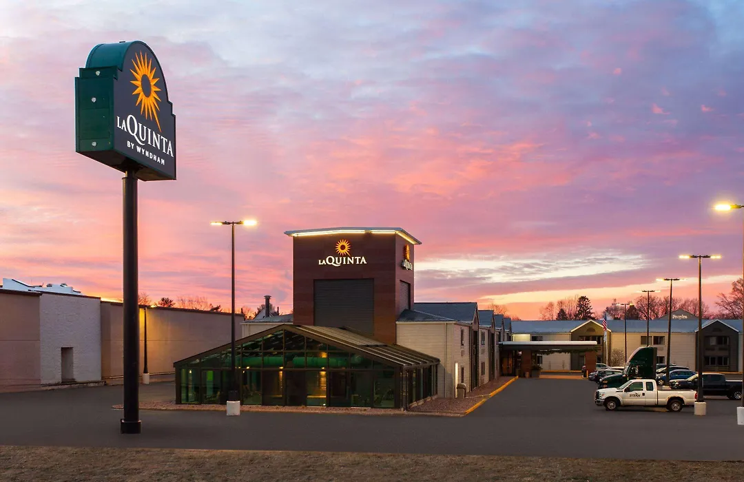 La Quinta Inn By Wyndham Wausau-1