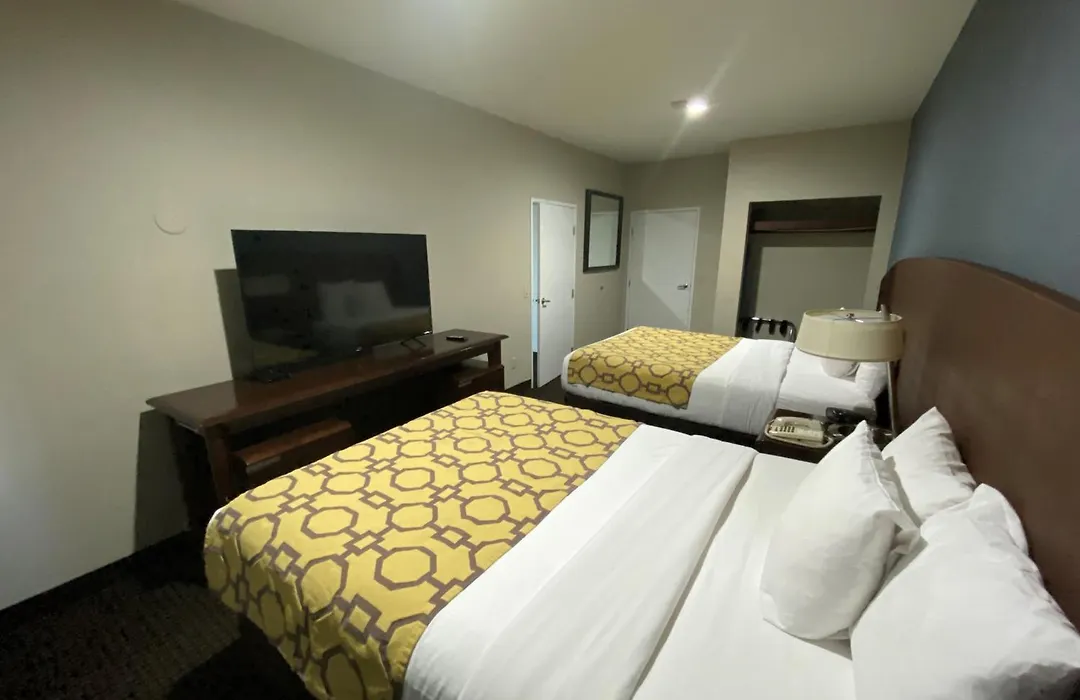 Baymont By Wyndham Colorado Springs-1