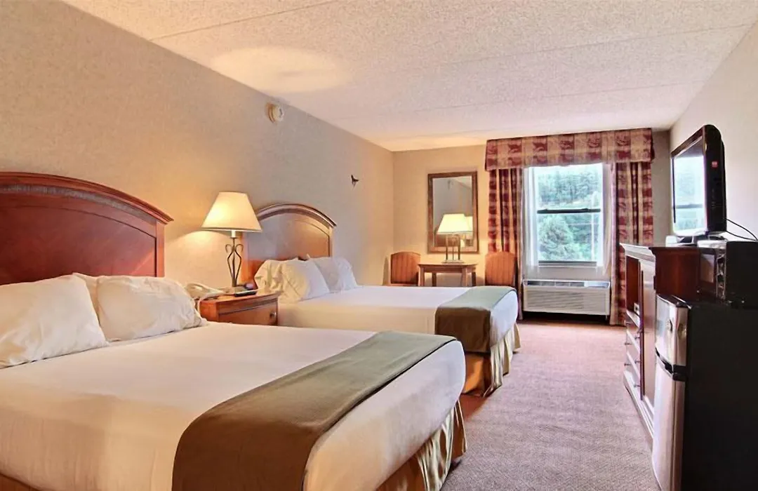 Ruidoso Mountain Inn-1
