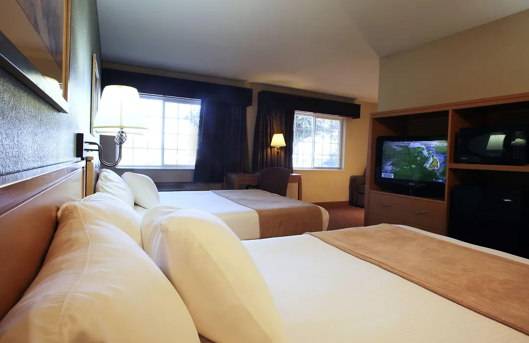 Ramada By Wyndham Spirit Lake/Okoboji-1