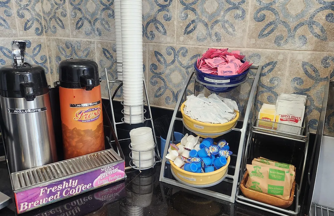 Days Inn By Wyndham Los Lunas-1