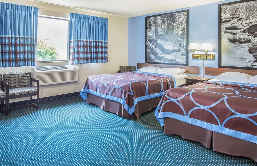 Super 8 By Wyndham New Castle-1