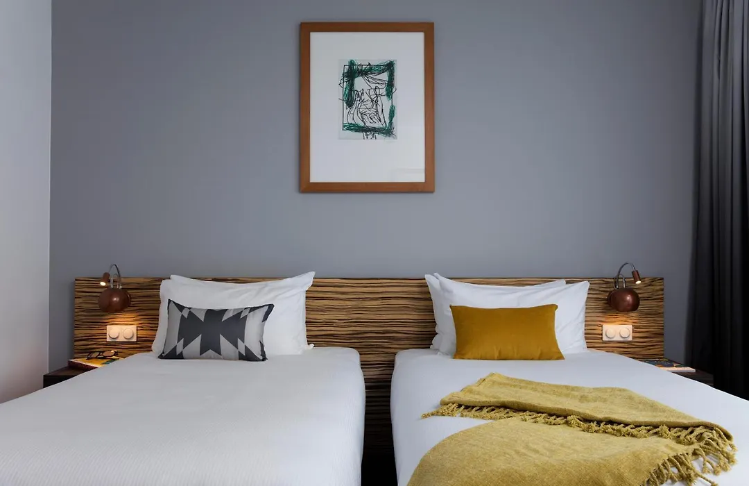 art'otel berlin mitte, part of Radisson Hotel Group-1