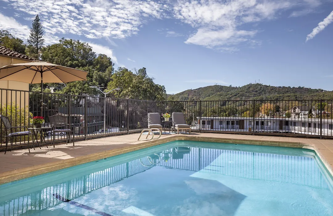 Historic Sonora Inn-1