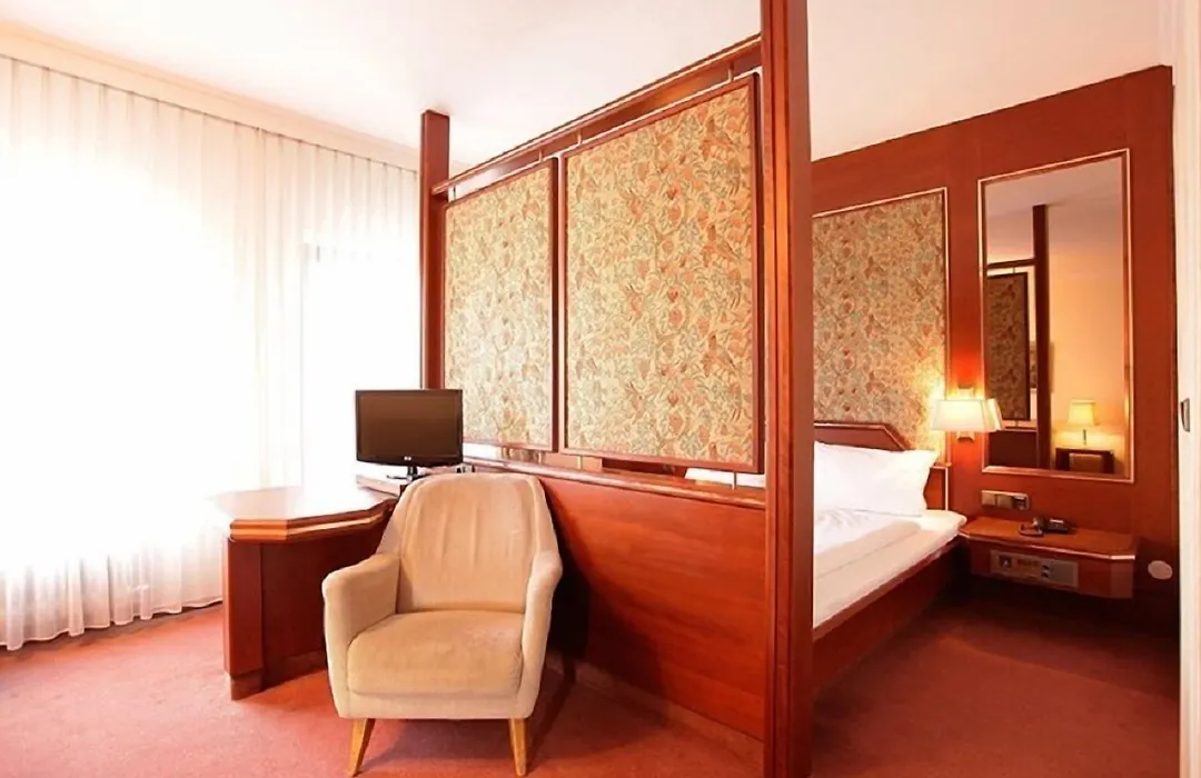 Trip Inn Klee Am Park Wiesbaden-1