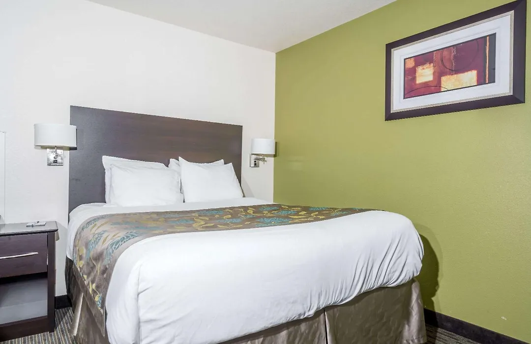 Baymont By Wyndham Eau Claire Wi-1