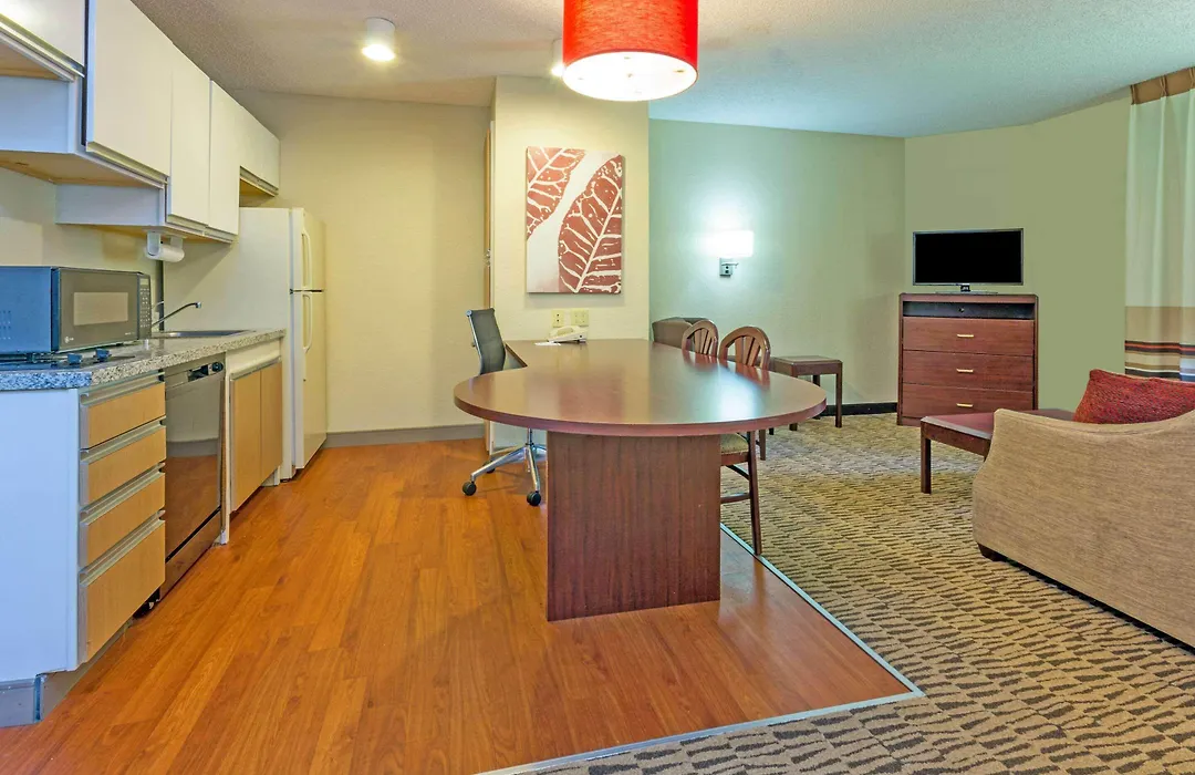 Mainstay Suites Charlotte - Executive Park-1