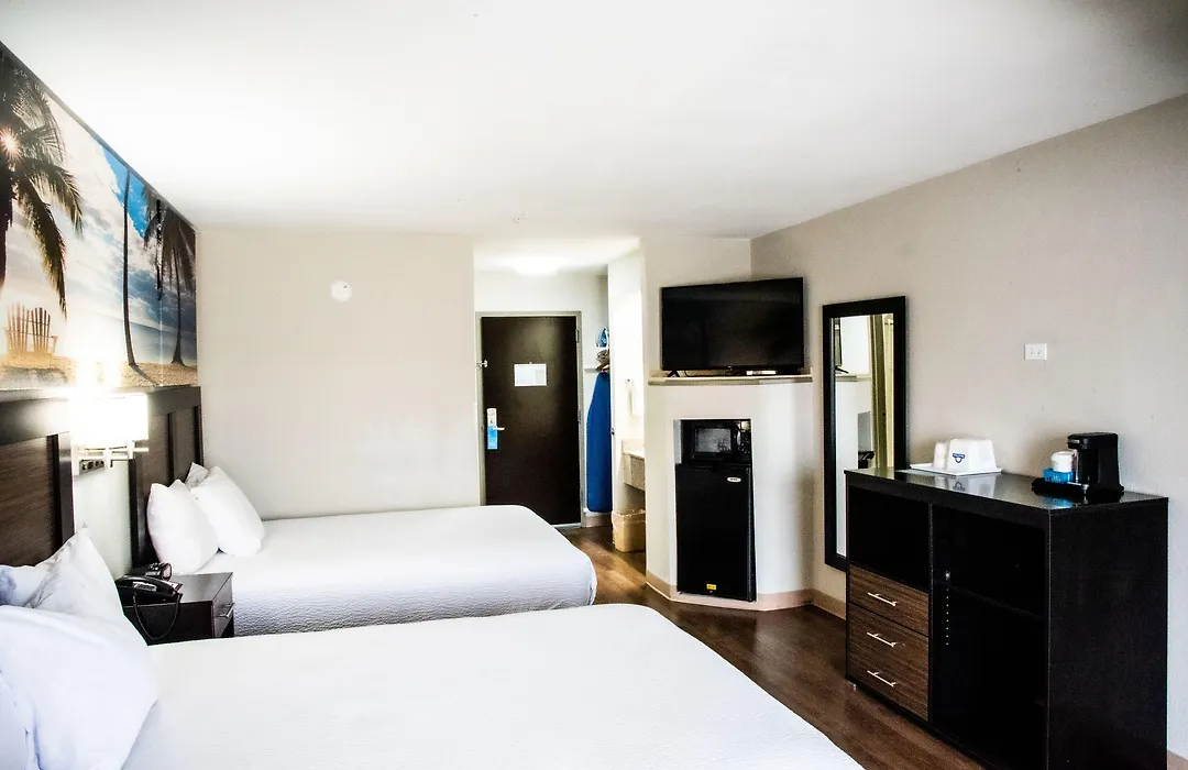 Days Inn By Wyndham Panama City/Callaway-1