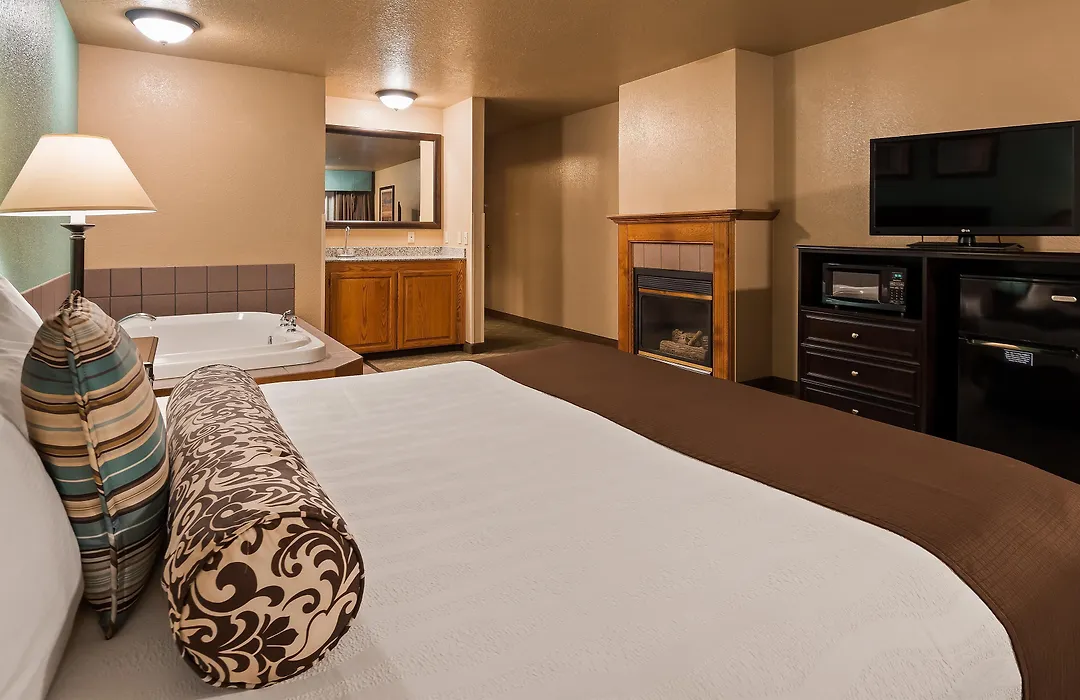 Best Western Plus Bayshore Inn-1