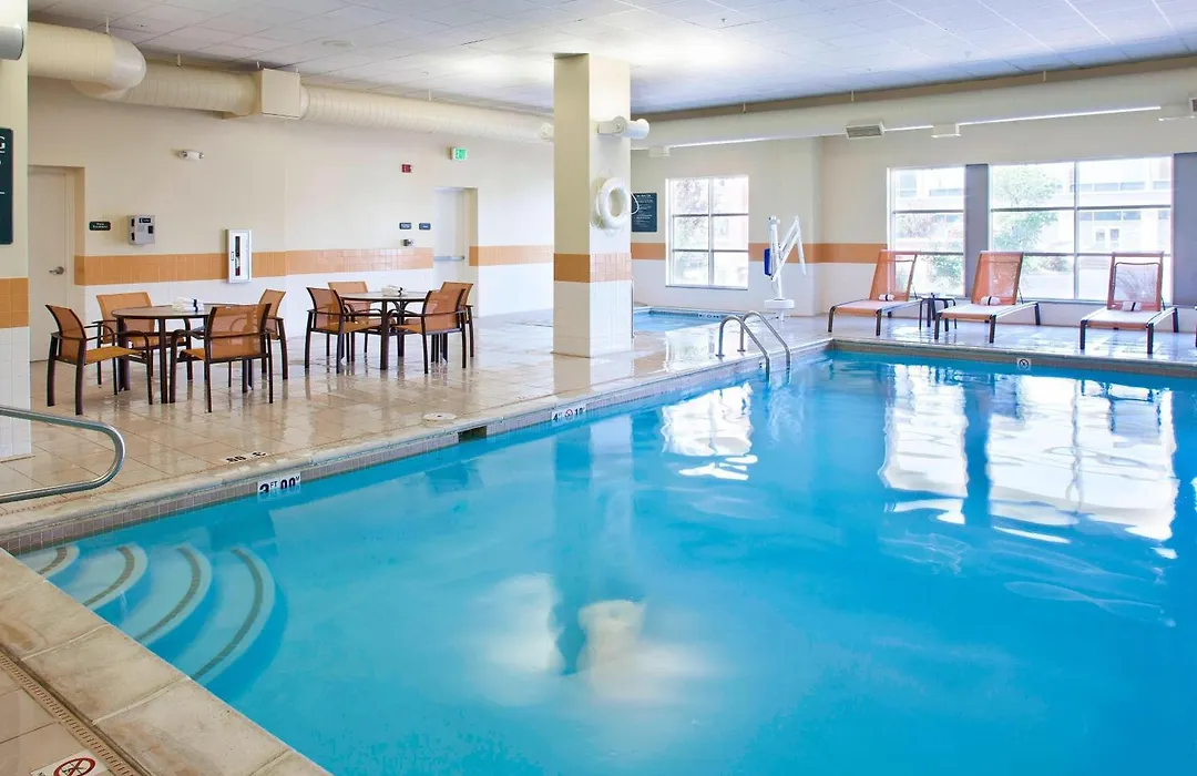 Courtyard By Marriott Pueblo-1