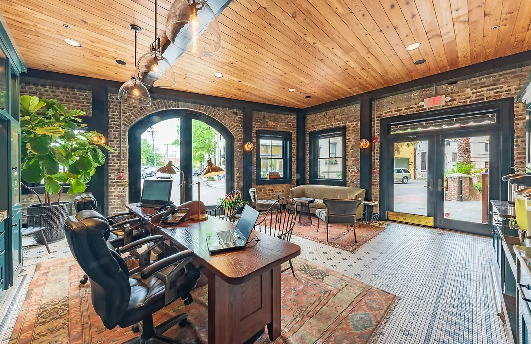 Andrew Pinckney Inn-1