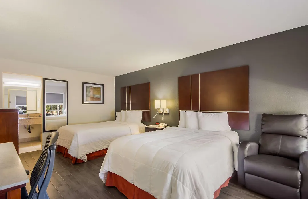 Surestay Hotel By Best Western Sarasota Lido Beach-1