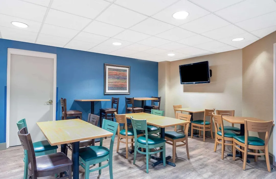 Days Inn By Wyndham Eagan Minnesota Near Mall Of America-1
