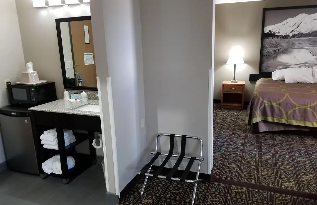 Super 8 By Wyndham Fort Collins-1