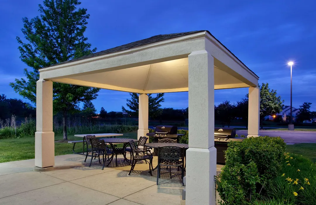 Sonesta Simply Suites Chicago Waukegan-1