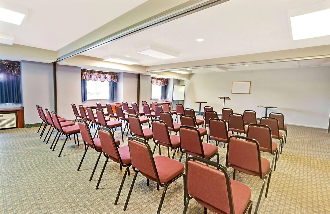 Microtel Inn & Suites By Wyndham Detroit Roseville-1