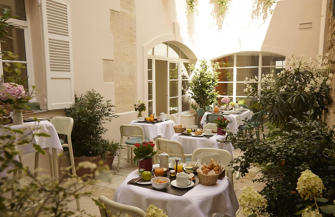 Le Clos Medicis-1