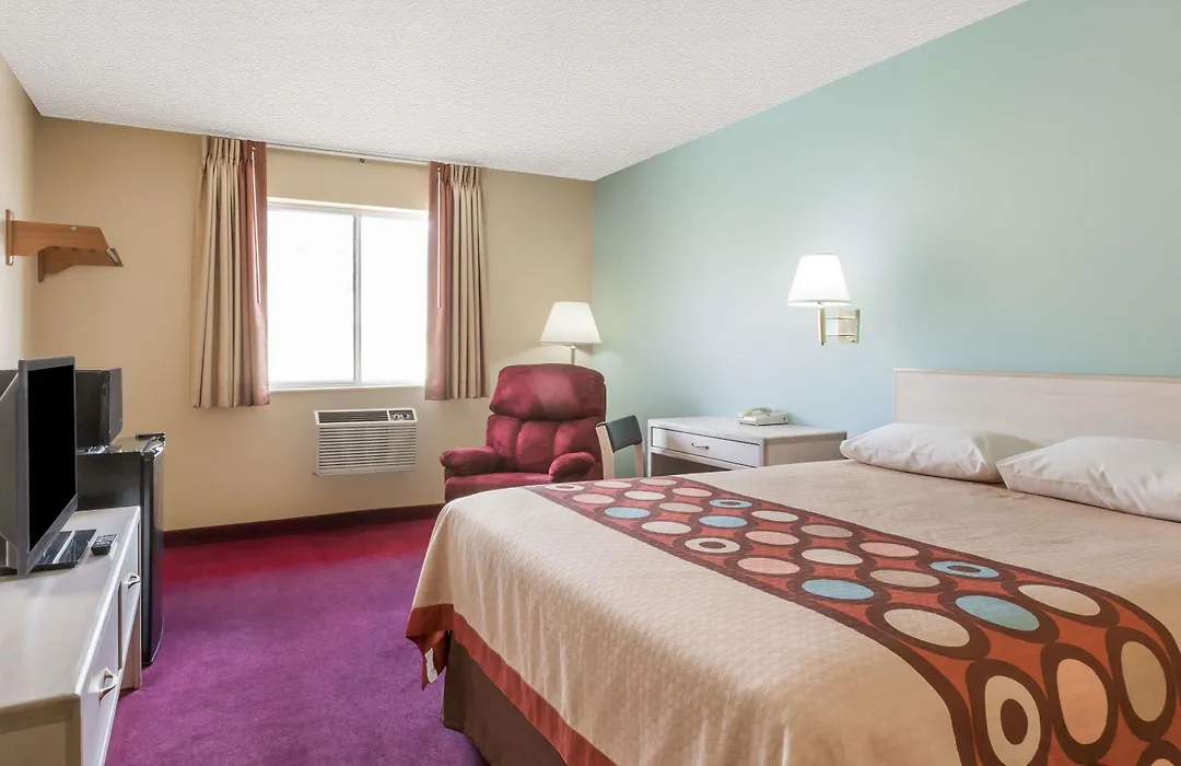 Super 8 By Wyndham Nephi-1