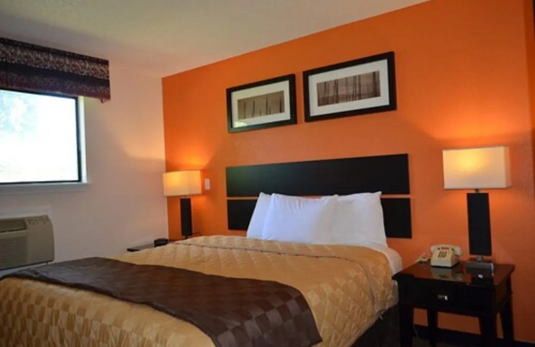 Enfield Inn-1