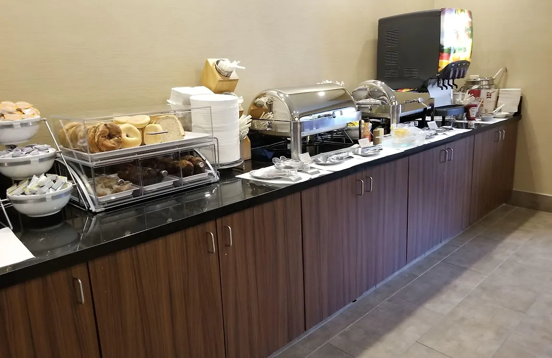 Comfort Inn & Suites North Dallas-Addison-1