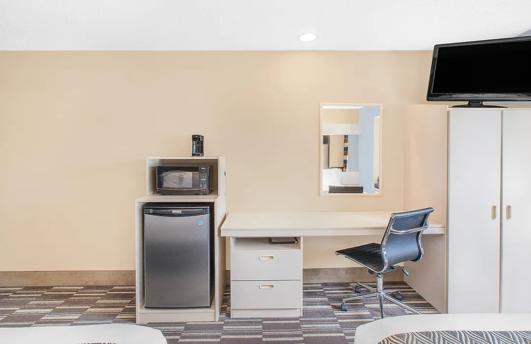 Microtel Inn And Suites Clear Lake-1