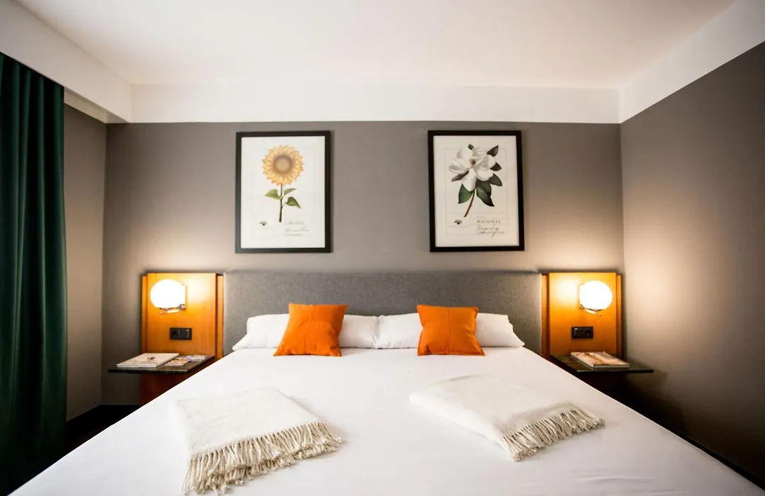 Hotel Malcom And Barret-1