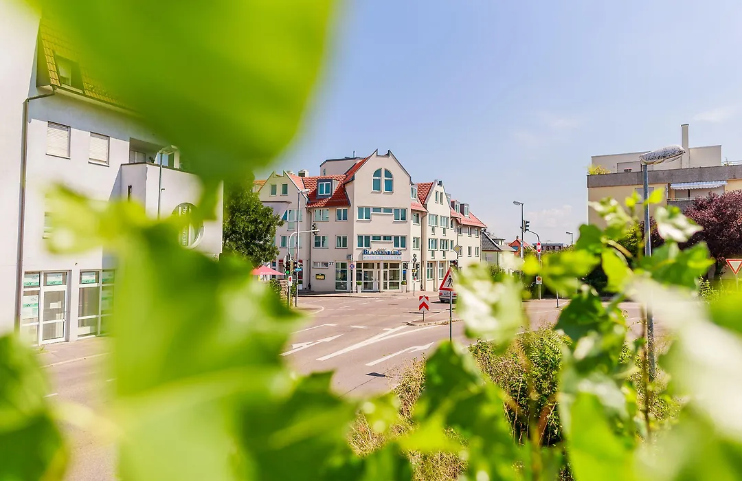 PLAZA Hotel Blankenburg Ditzingen, Sure Hotel Collection-1