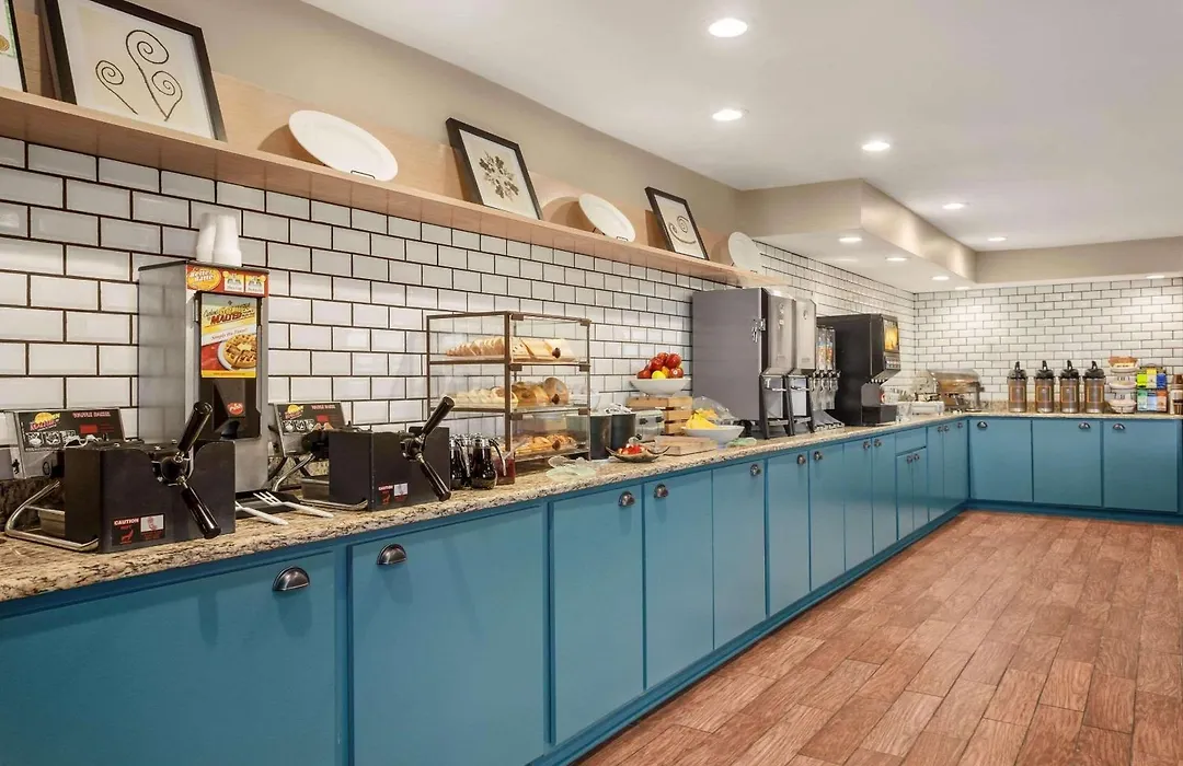 Country Inn & Suites By Radisson, Ames, Ia-1