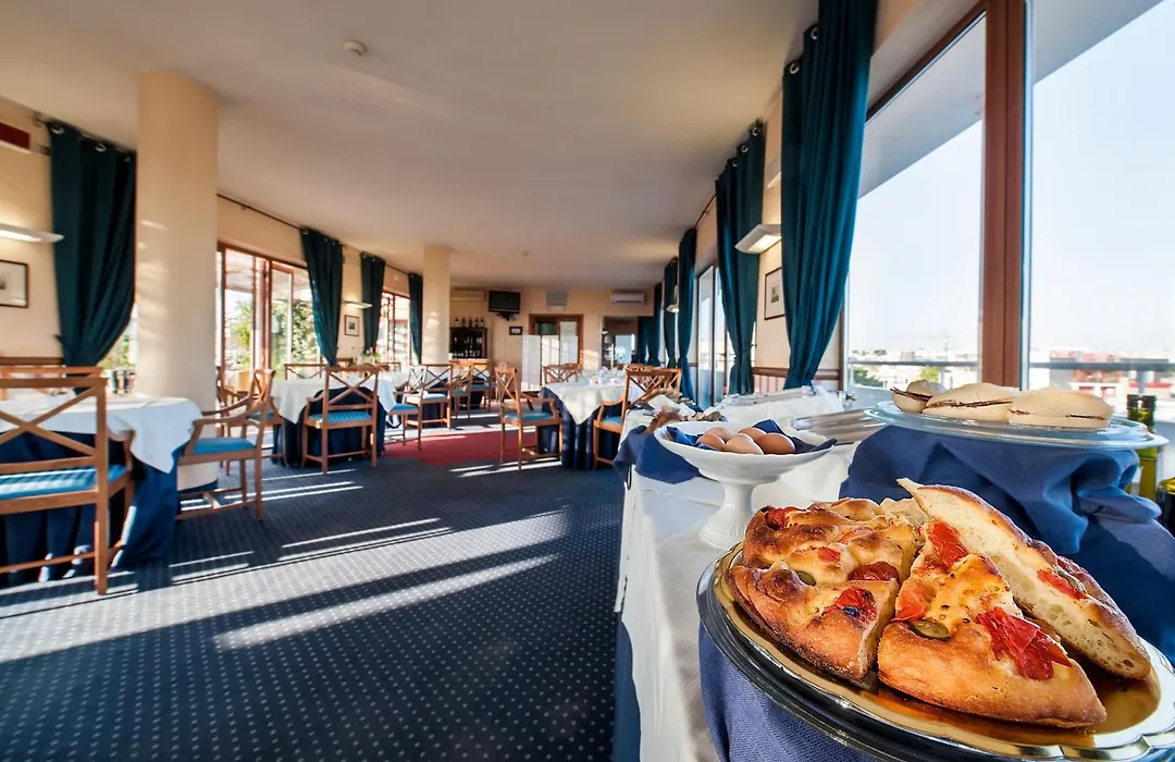 Hotel La Baia-1