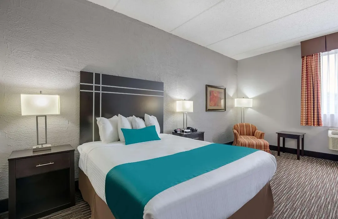 Best Western Waukesha Grand-1
