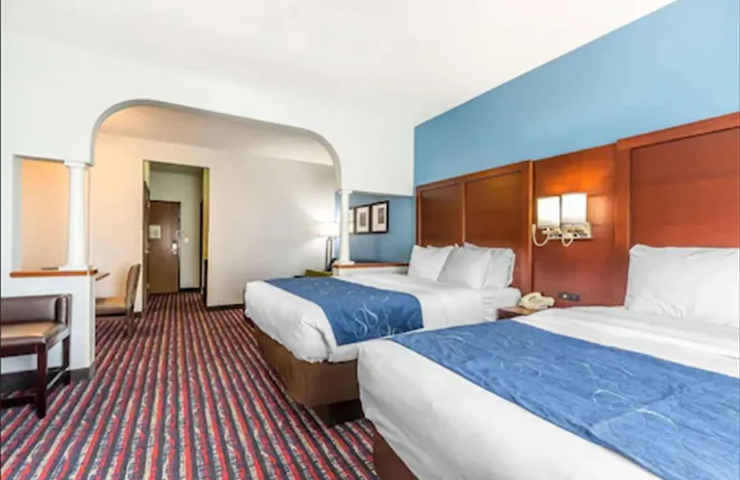 Comfort Suites St Charles-St Louis-1