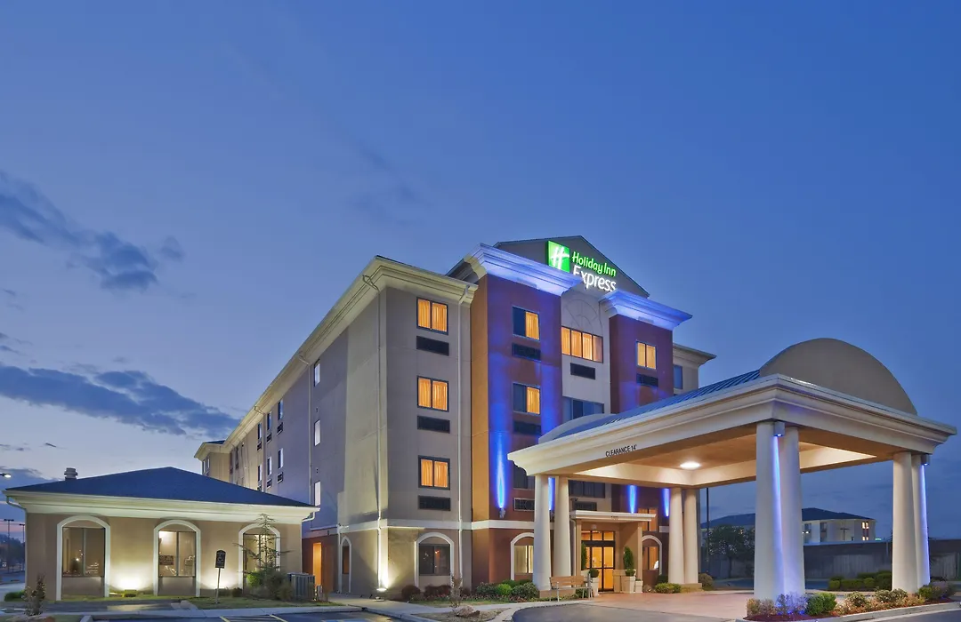Holiday Inn Express & Suites Midwest City By Ihg-1