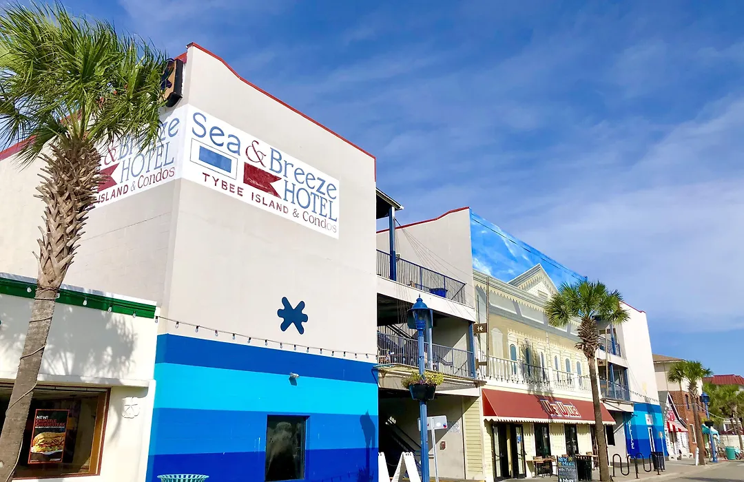 Sea And Breeze Hotel And Condo-1