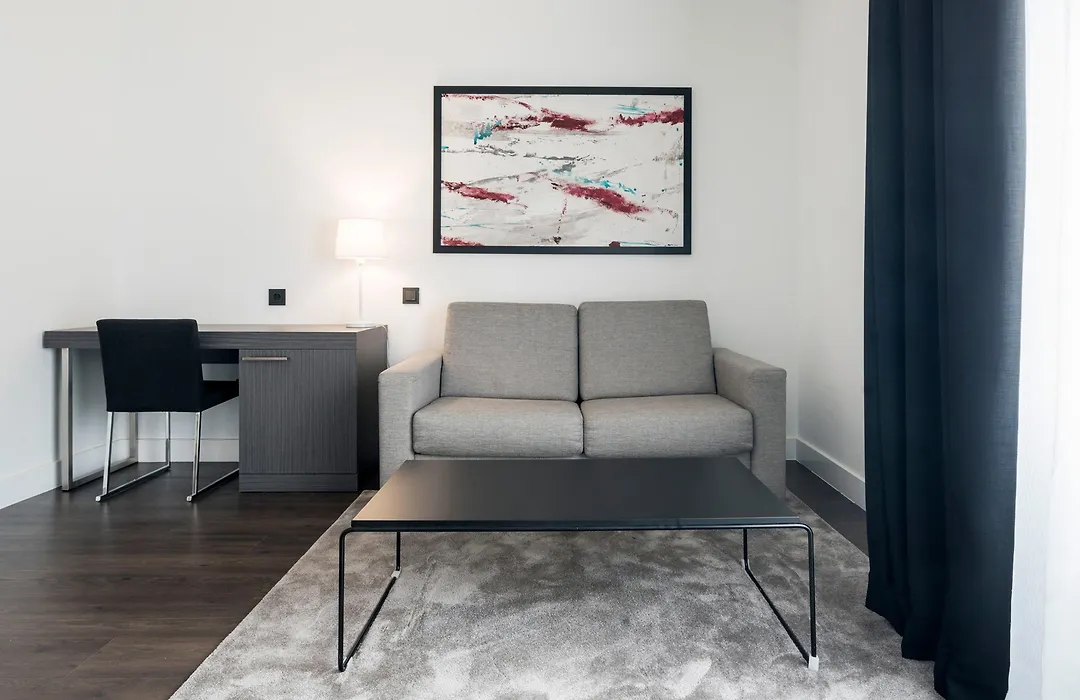 Ilunion Suites Madrid-1