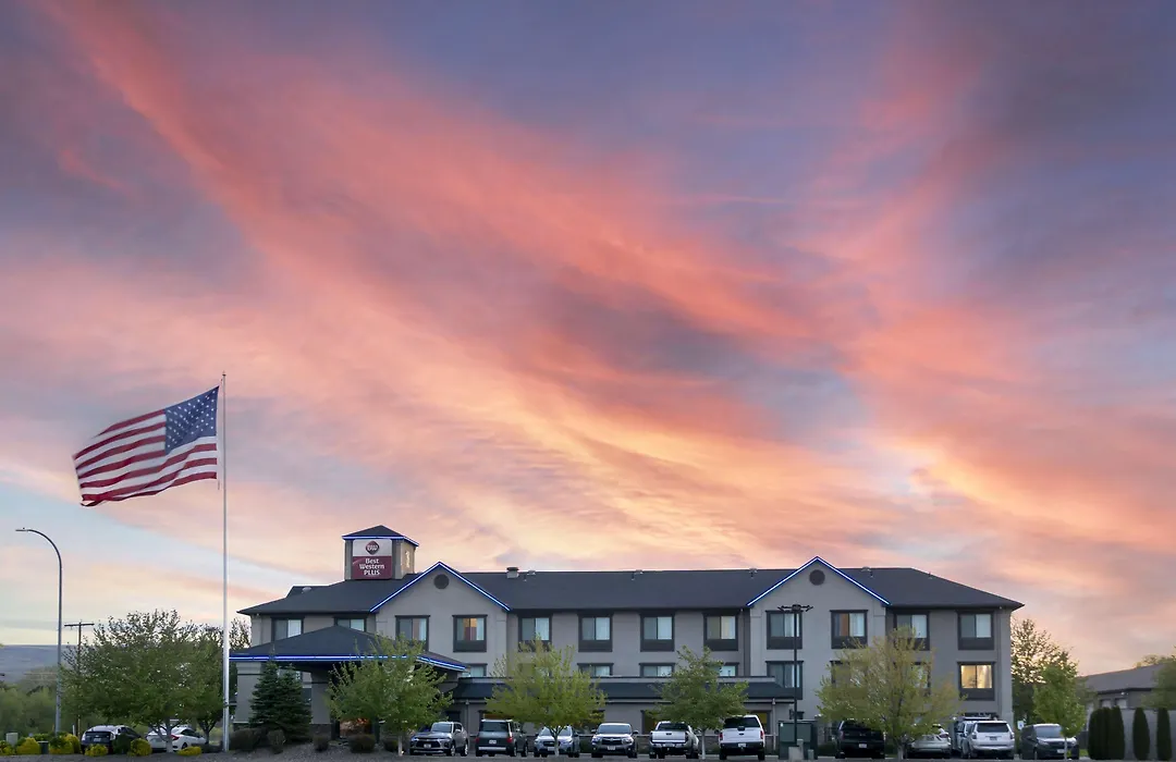 Best Western Plus Ellensburg Hotel-1