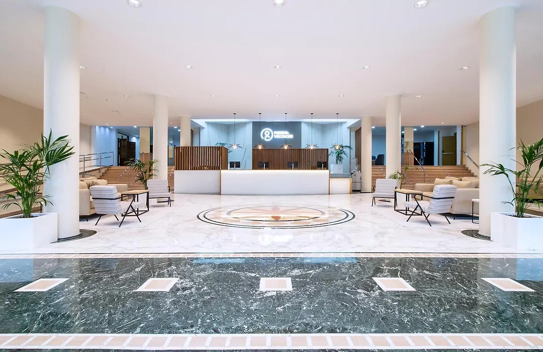 Hotel Benidorm East by Pierre&Vacances-1