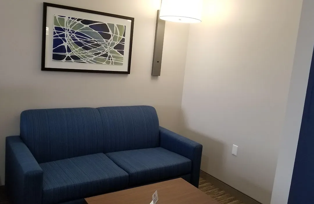 Holiday Inn Express & Suites - Lake Forest By Ihg-1