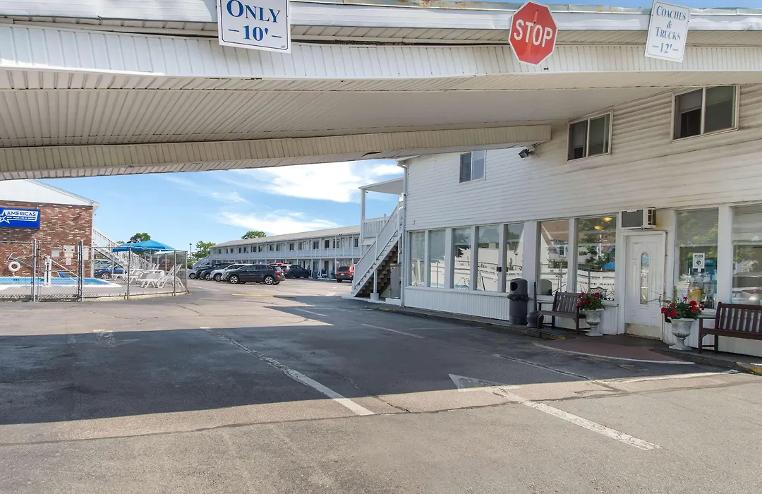 Americas Best Value Inn Hyannis-1